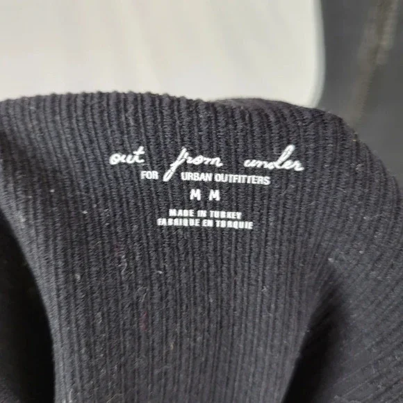 URBAN OUTFITTERS Ribbed Halter Crop Top Size Medium - Picture 6 of 6